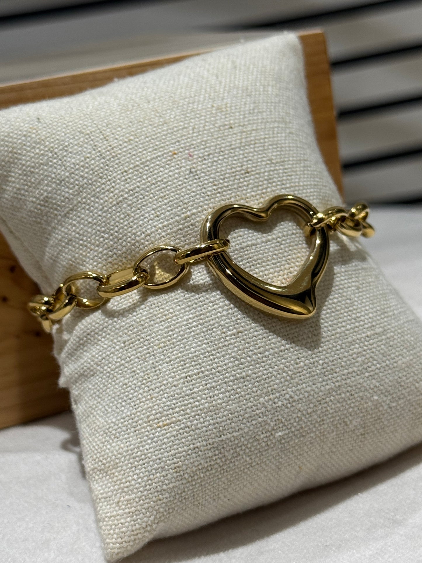 Bracelet coeur en mailles