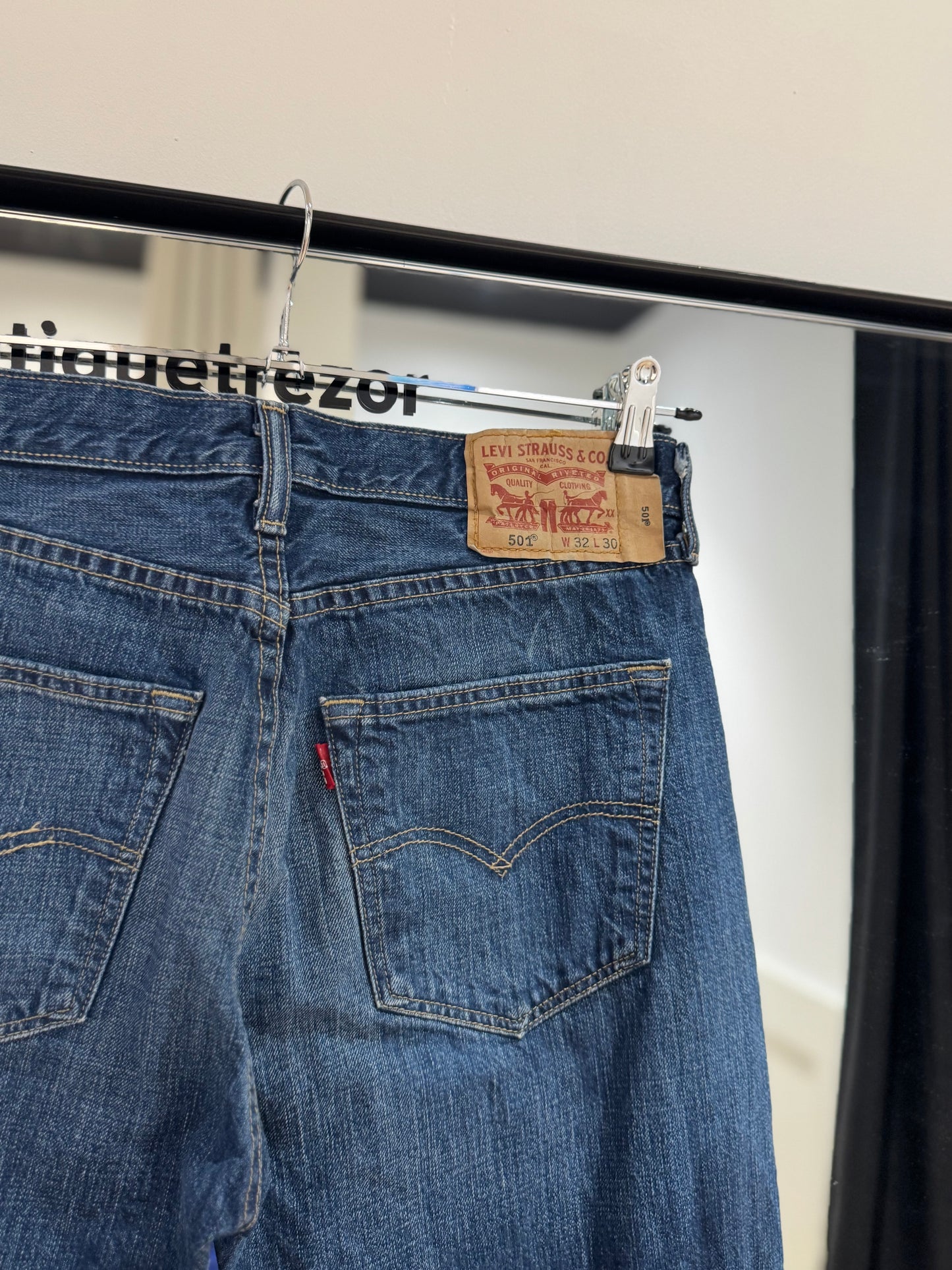 Jean Levis 501 42