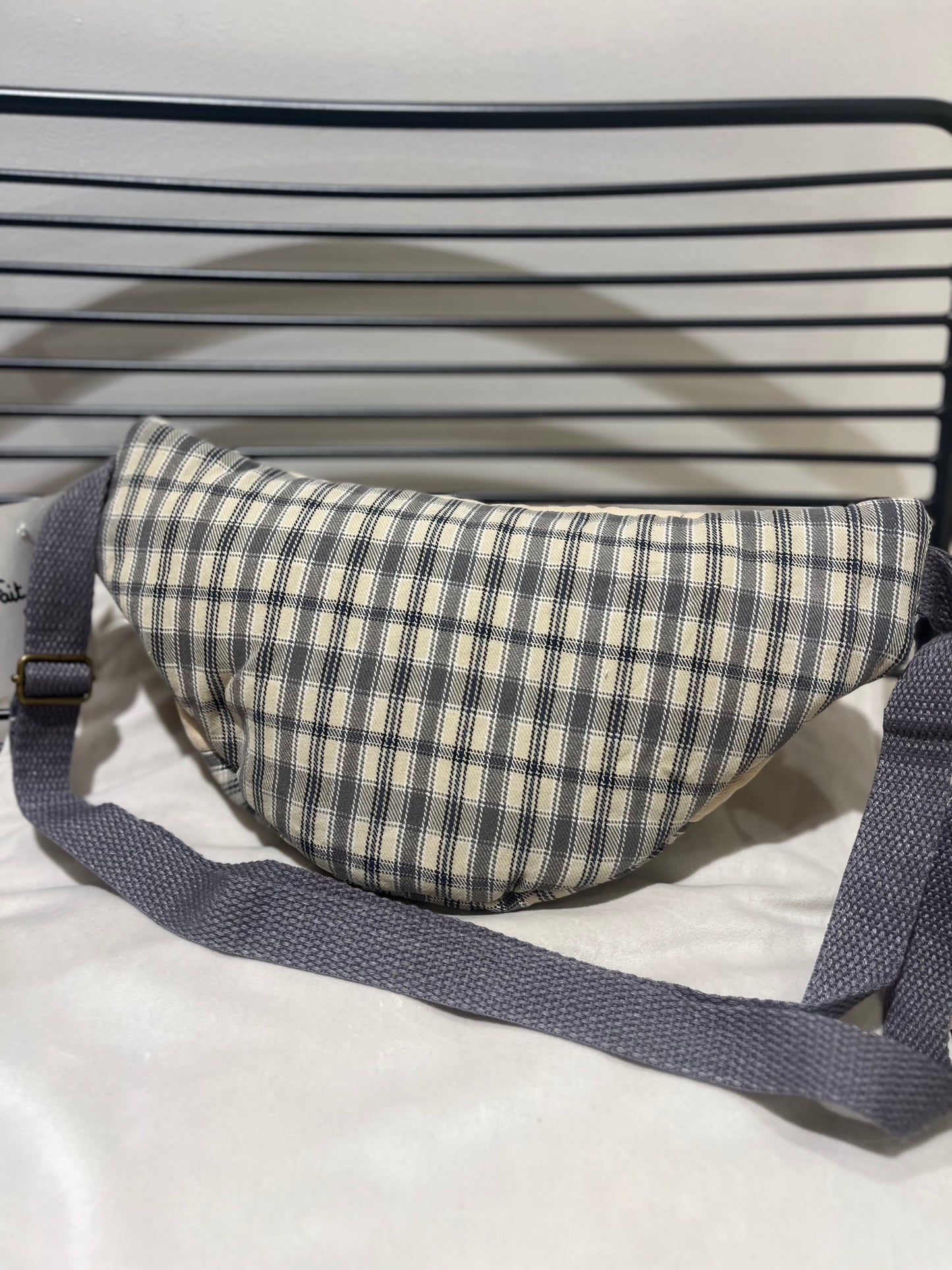 Sac banane en tissu upcycle