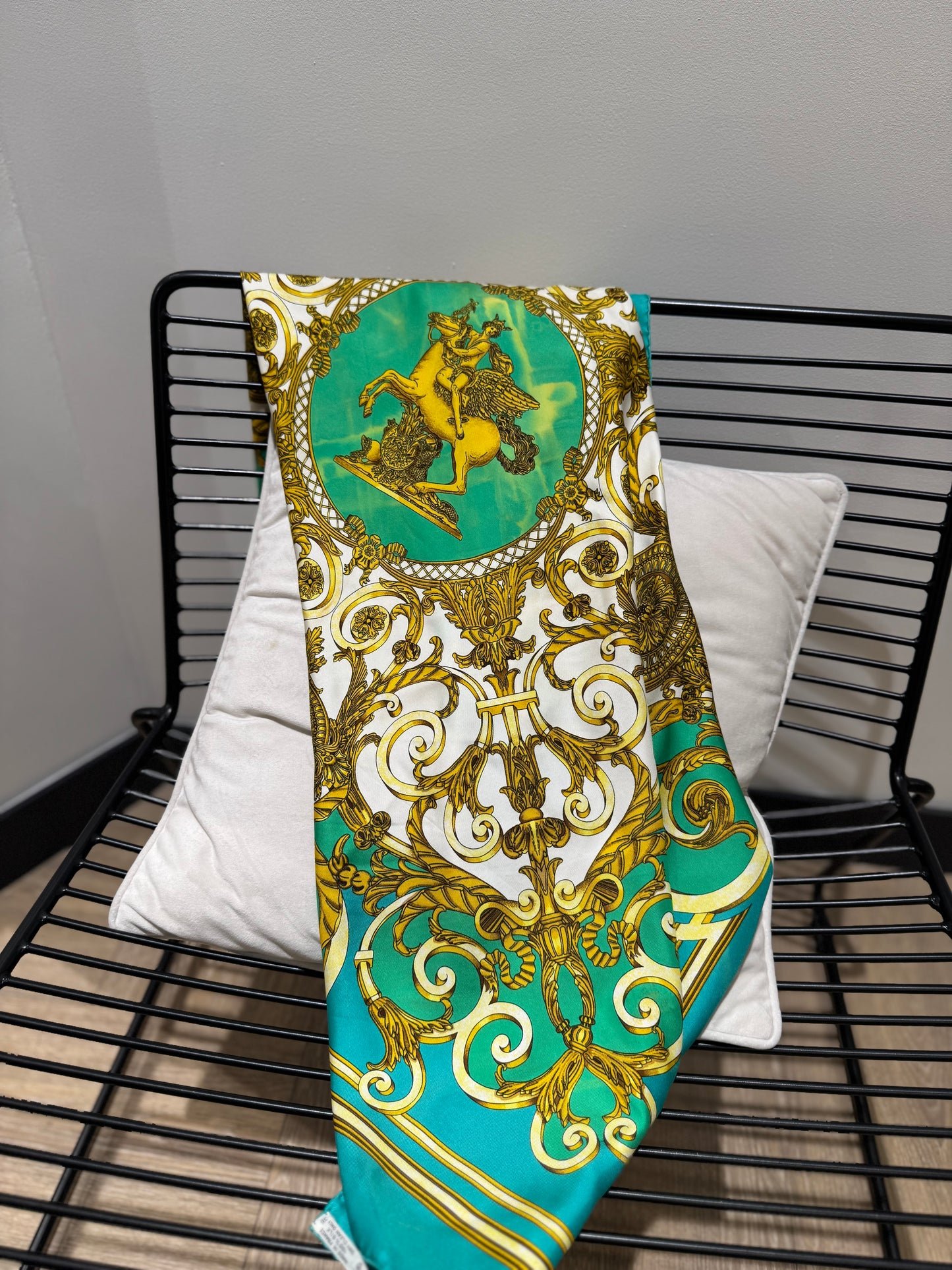 Carré de soie Hermès Paris