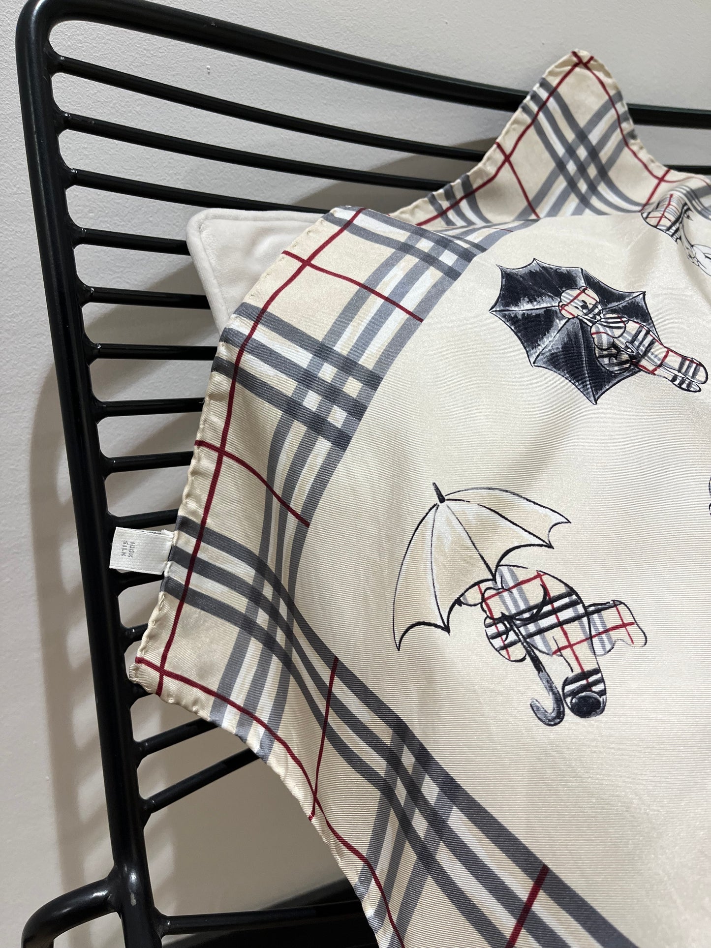 Foulard Burberry en soie 45 sur 45 cm