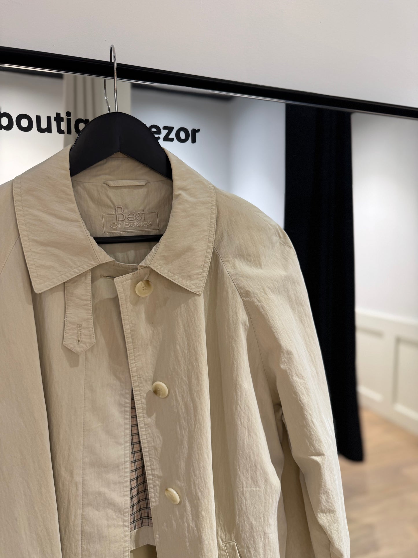 Trench vintage à épaulettes L
