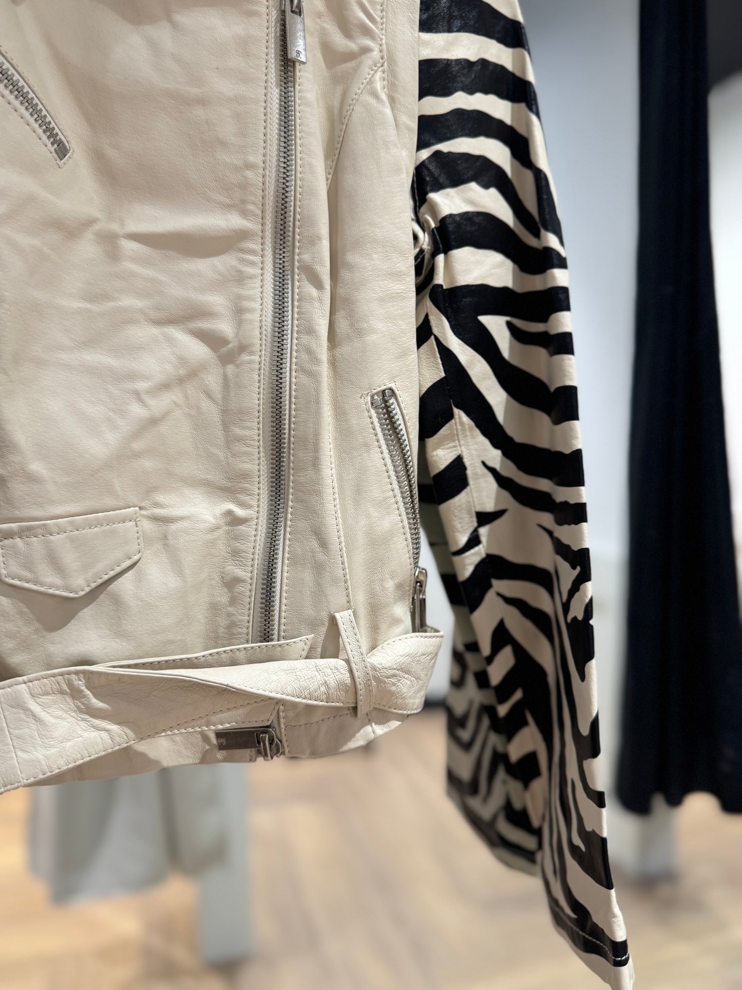 Veste en cuir à motifs zèbre S