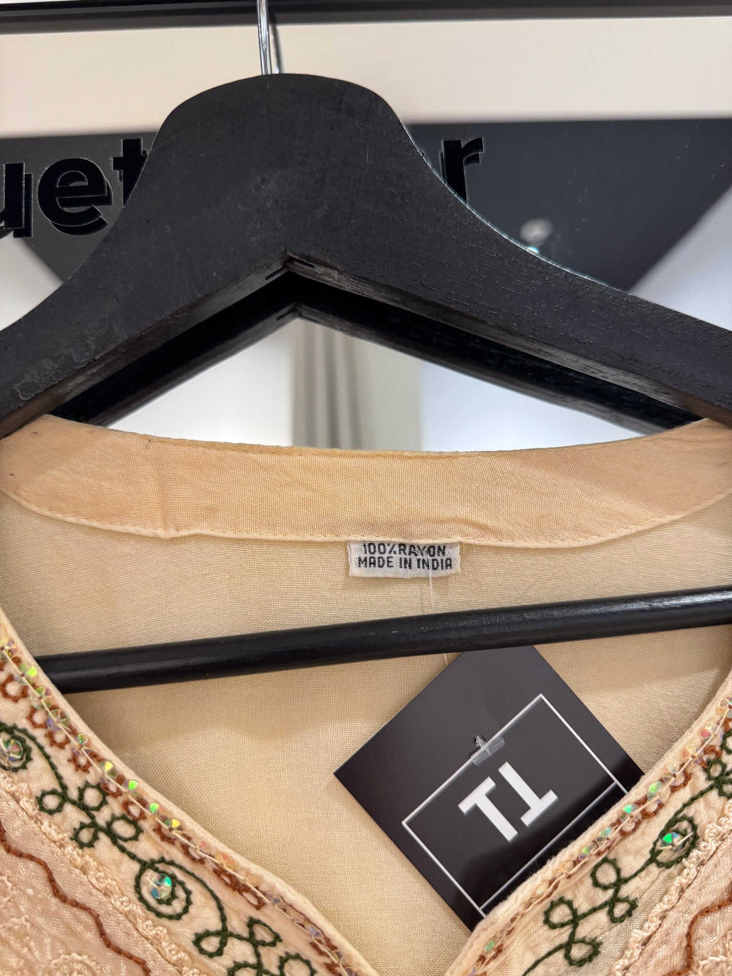 Blouse à broderies XL