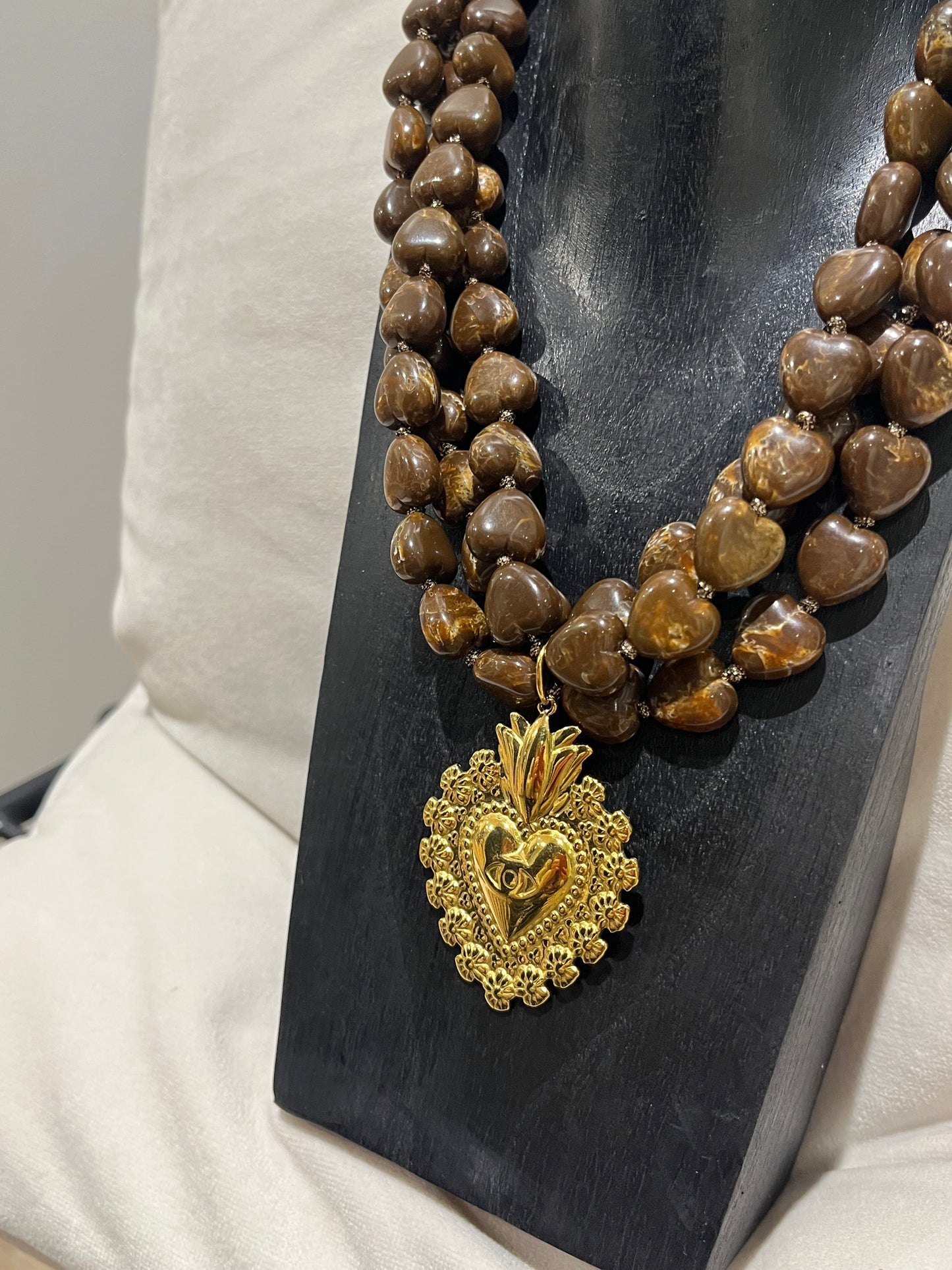 Collier cœur à perles marrons