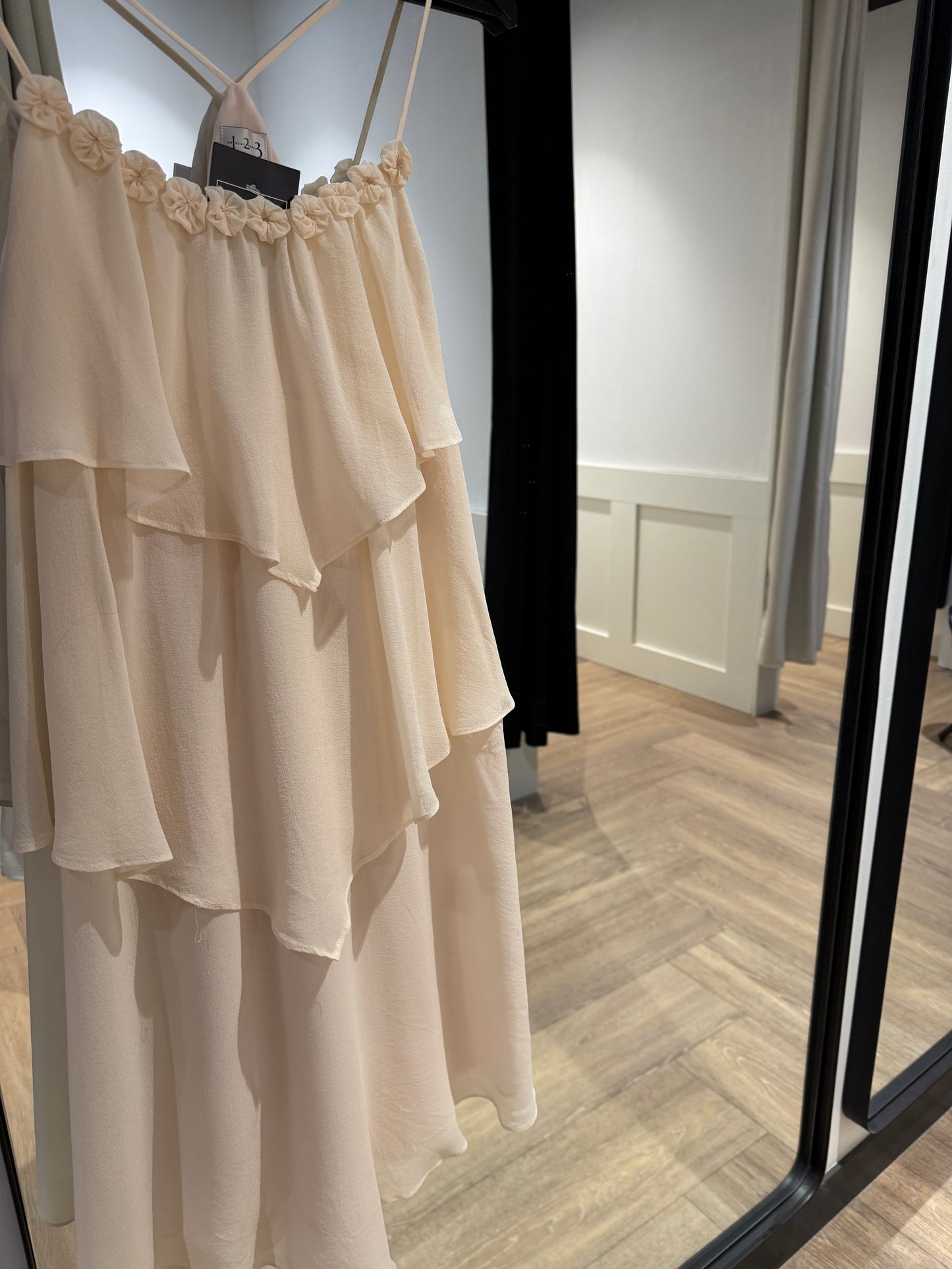 Robe courte d’été à volants M