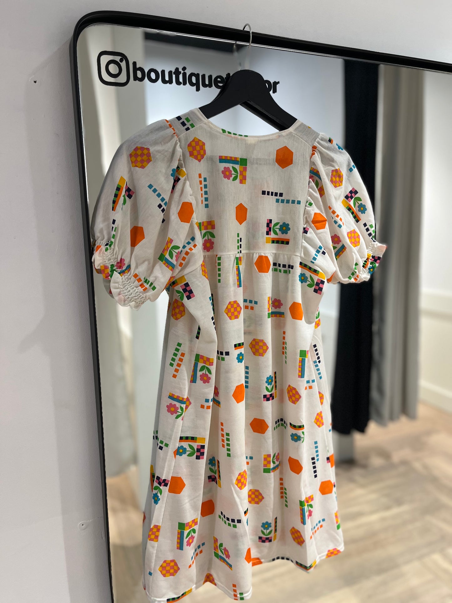 Robe courte à motifs 60’s S
