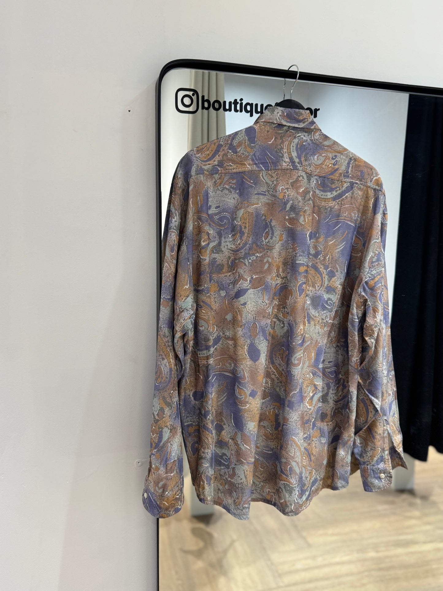 Chemise vintage à motifs L