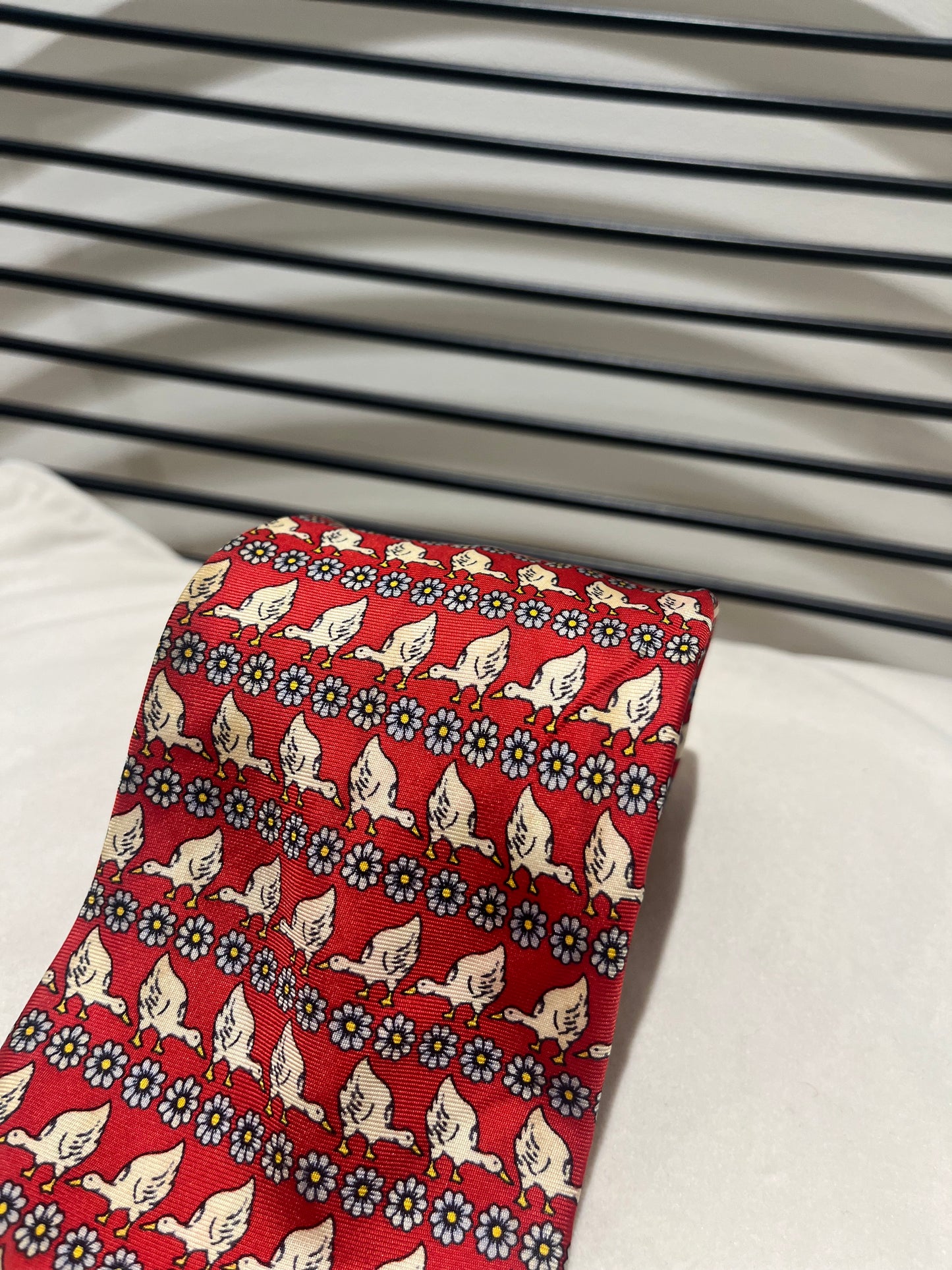 Cravate en soie vintage à motifs