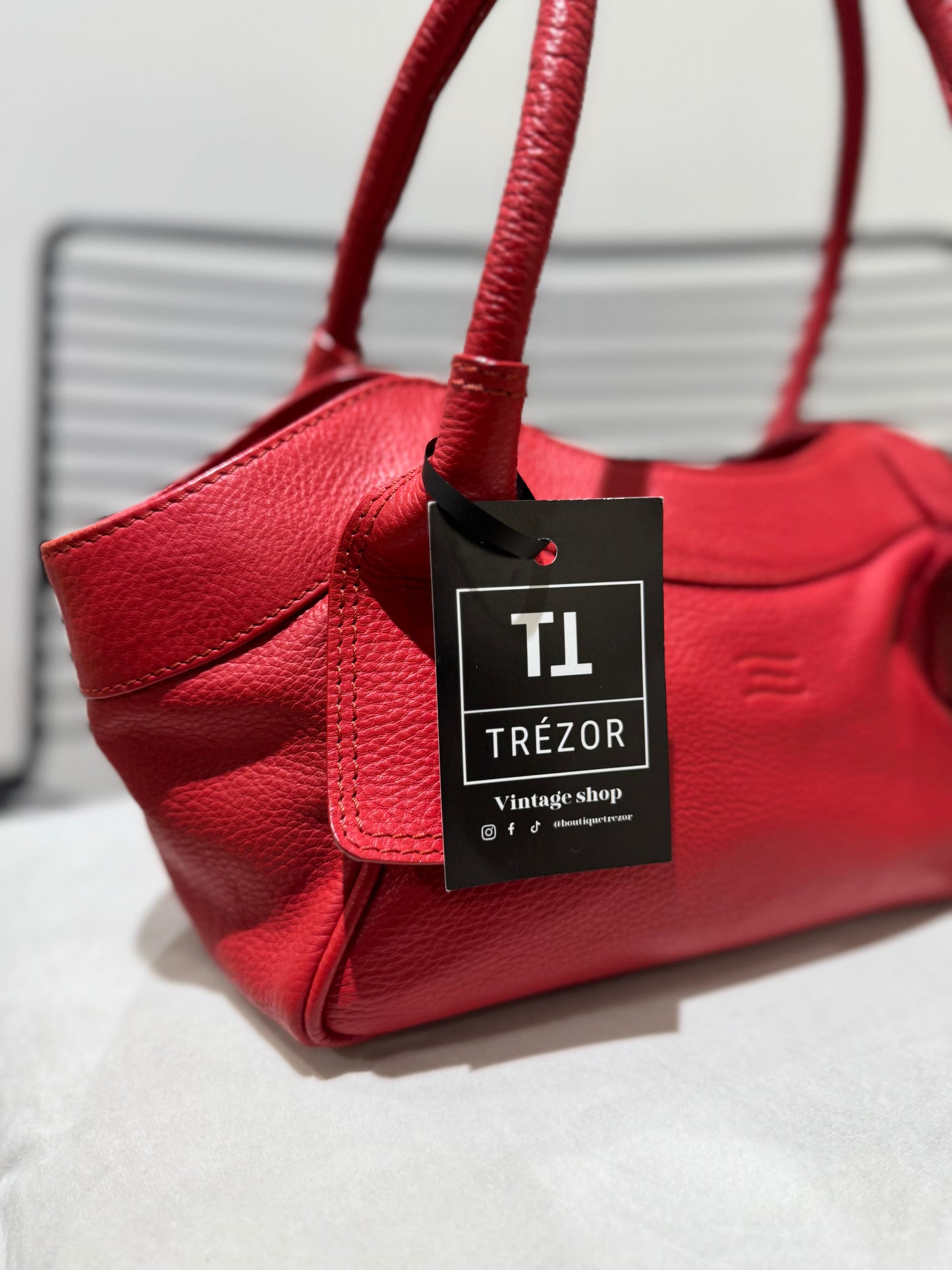 Sac en cuir rouge
