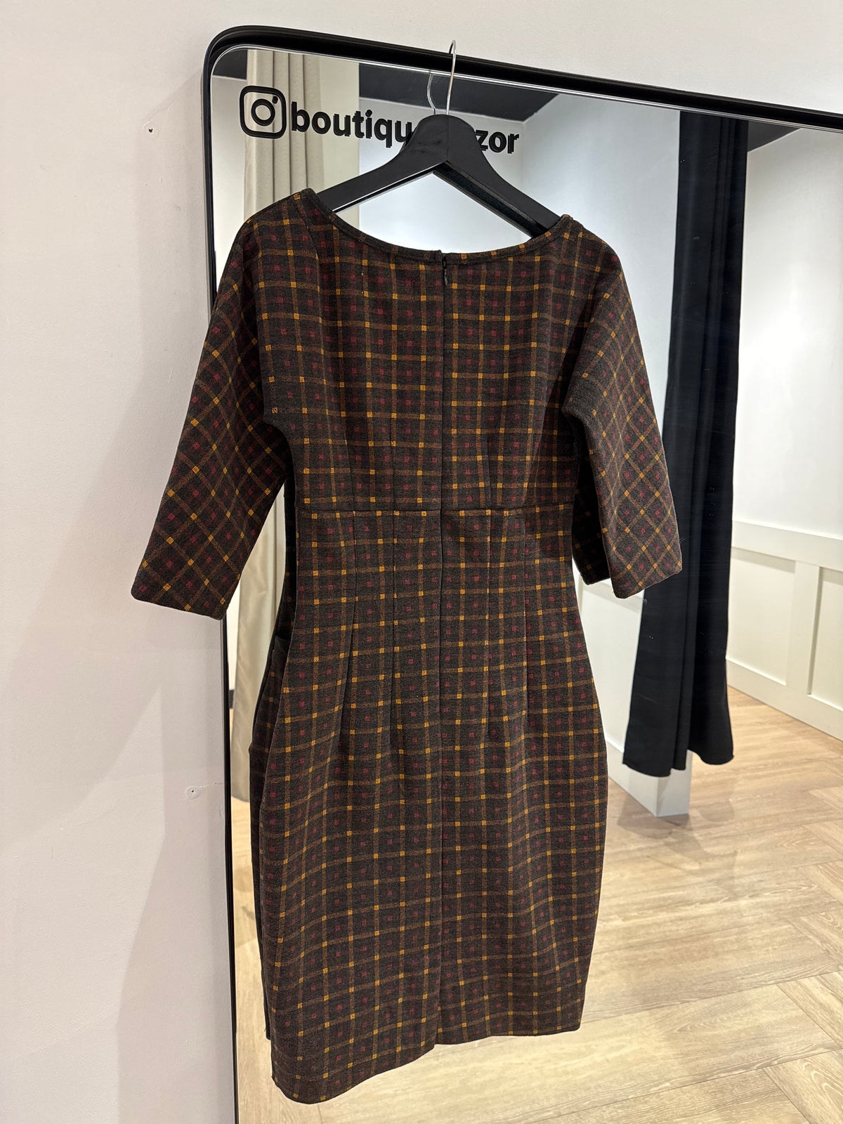 Robe à carreaux M