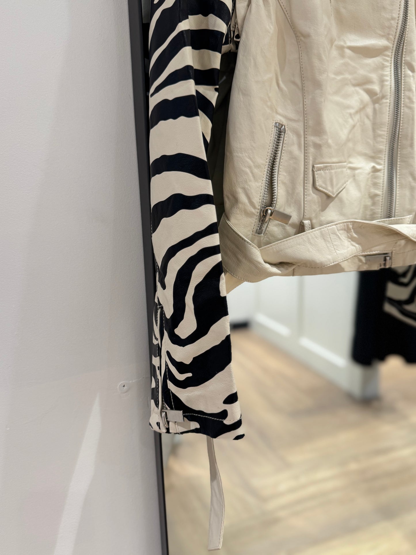 Veste en cuir à motifs zèbre S