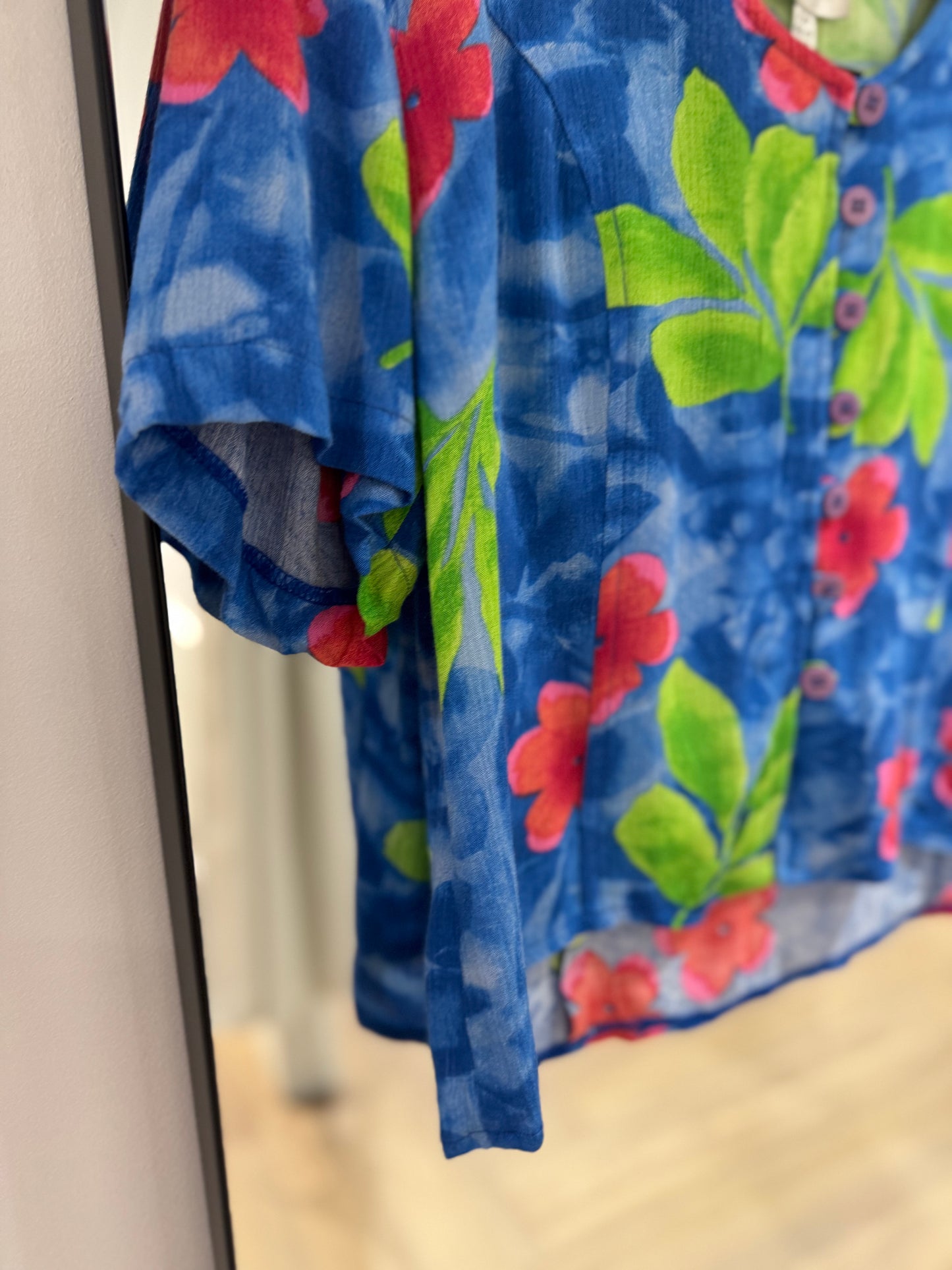 Blouse courte à fleurs M