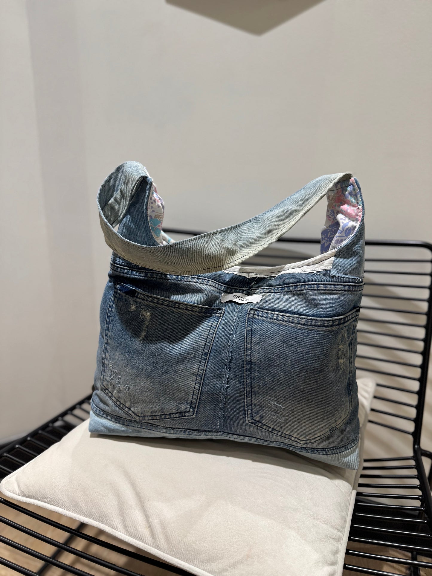 Grand sac cabas upcyclé en jean