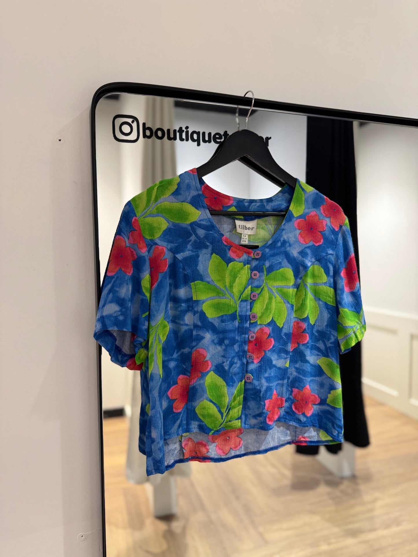 Blouse courte à fleurs M