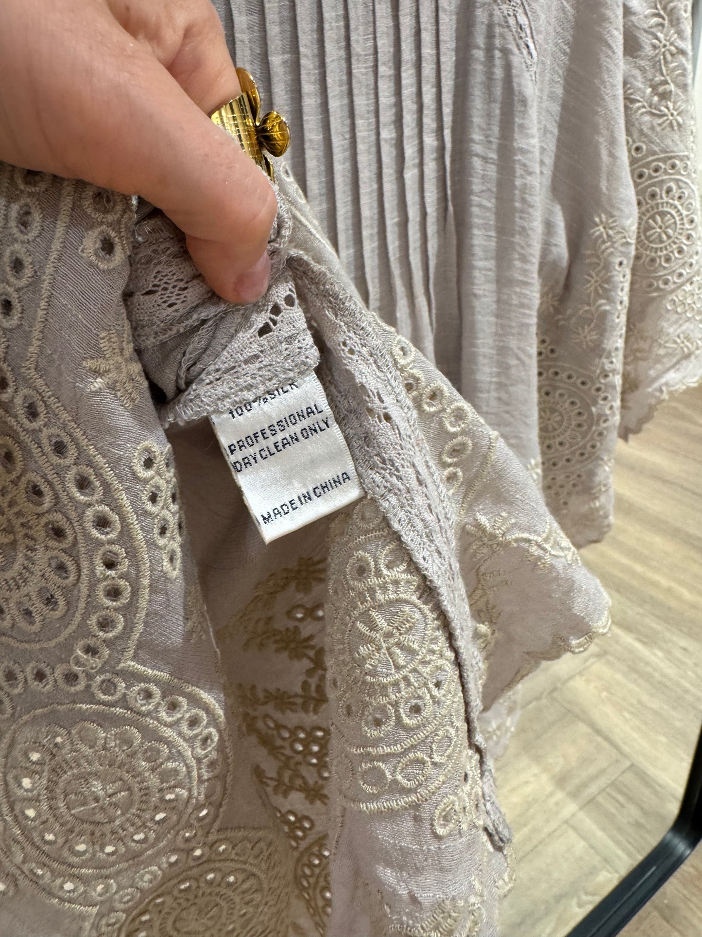 Blouse à broderies L