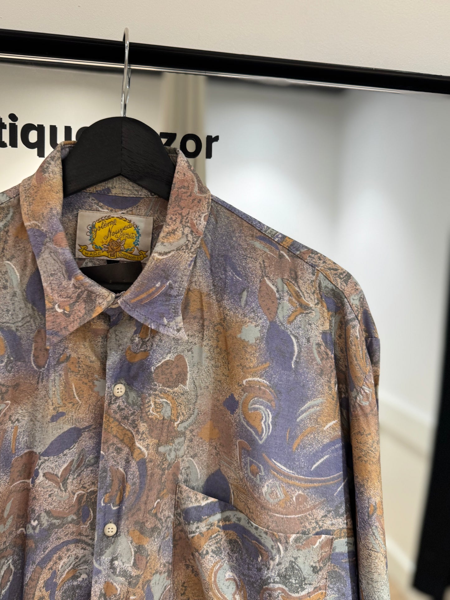 Chemise vintage à motifs L
