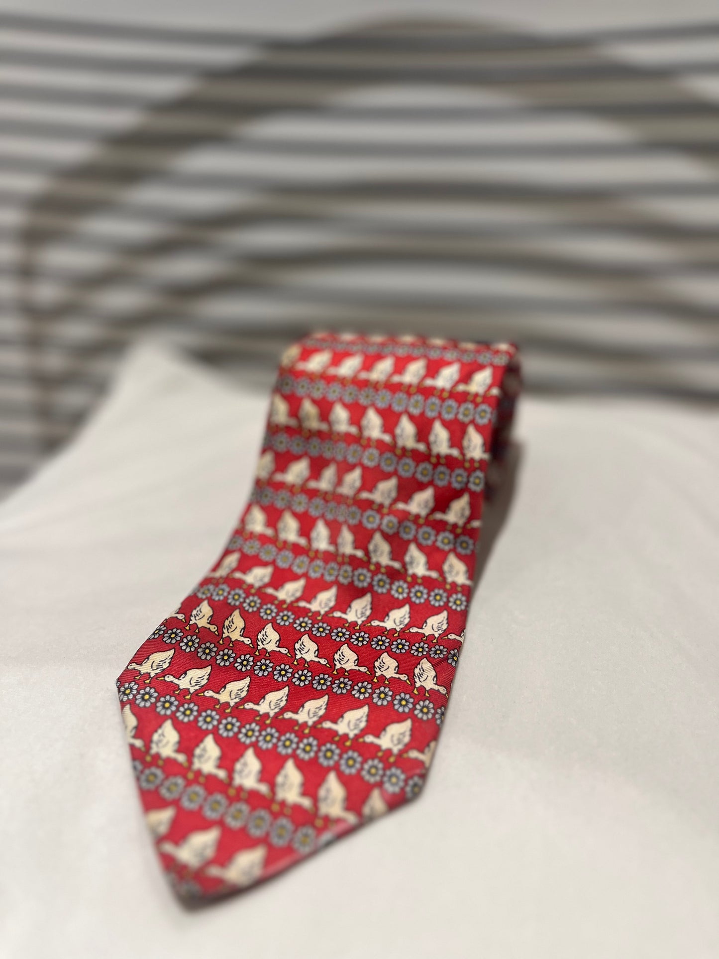 Cravate en soie vintage à motifs
