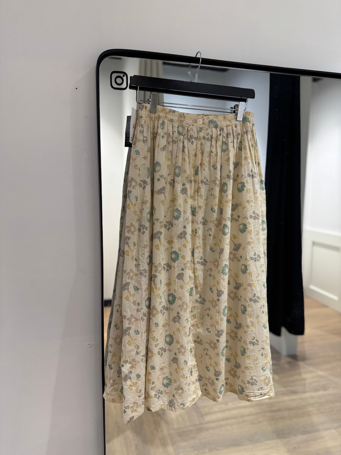 Jupe midi à fleurs 36