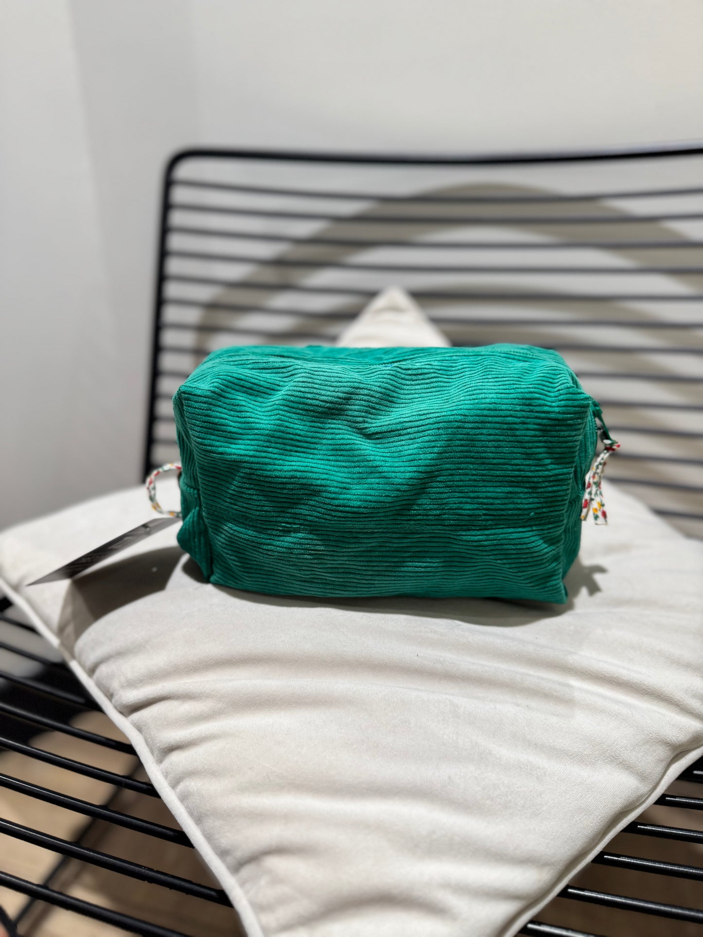 Trousse en velours upcyclé faite main