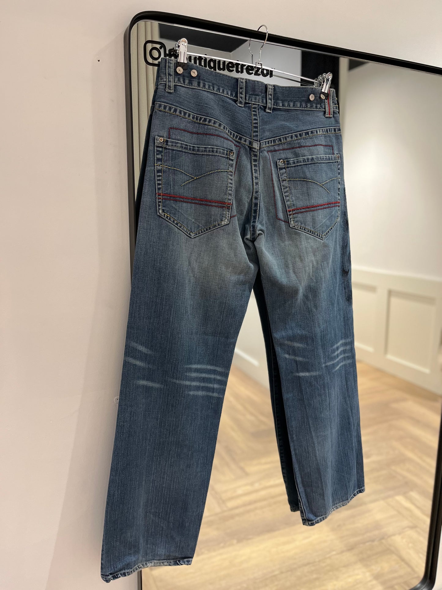 Jean Hugo Boss 44