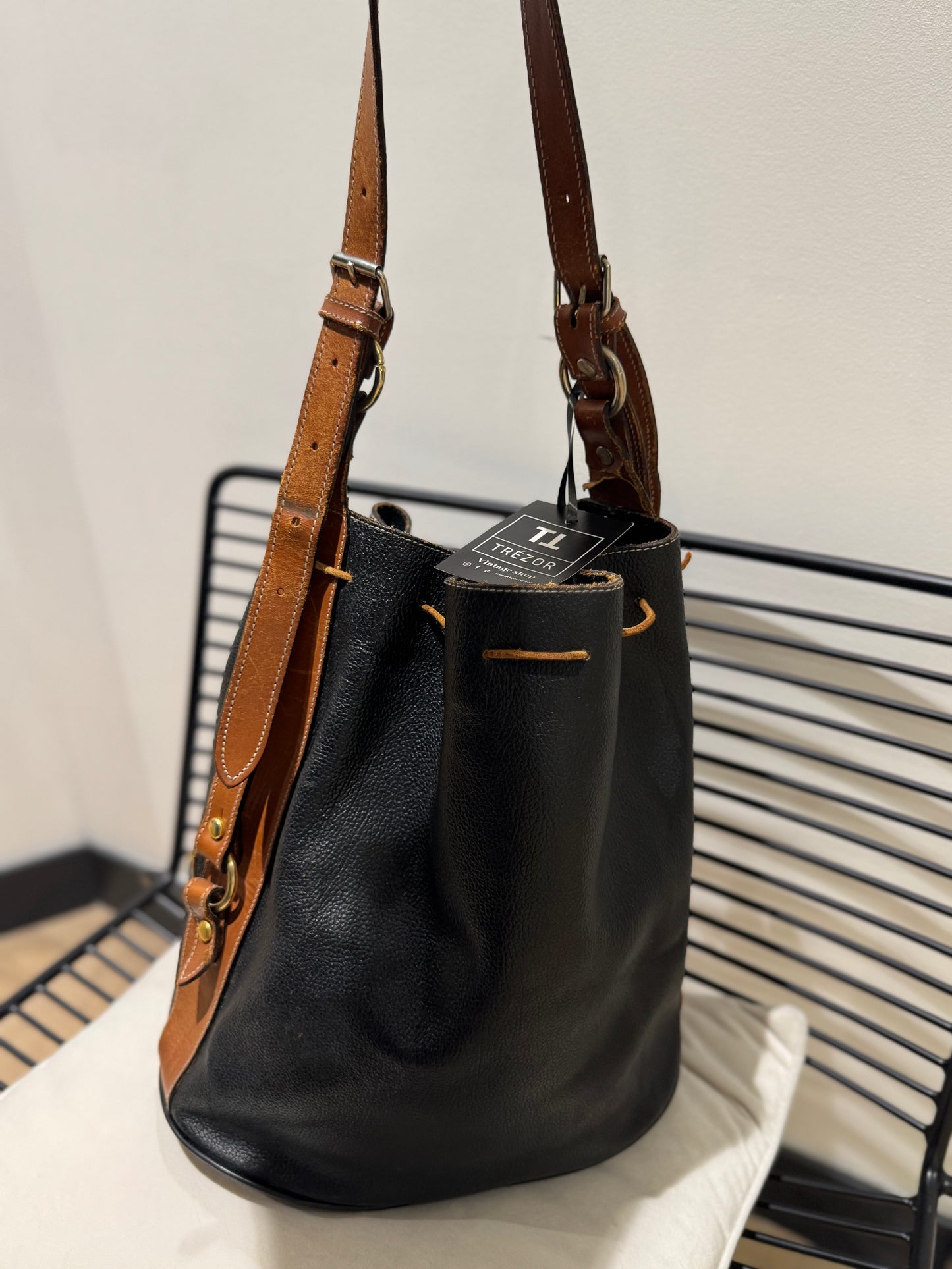 Sac seau en cuir vintage