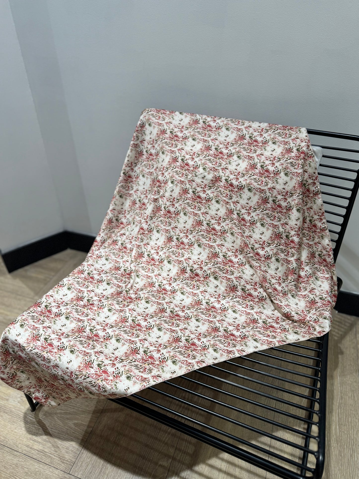 Foulard à motifs aspect soie