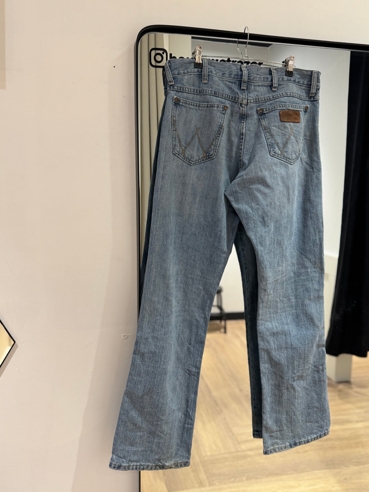 Jean Wrangler bleu clair 40