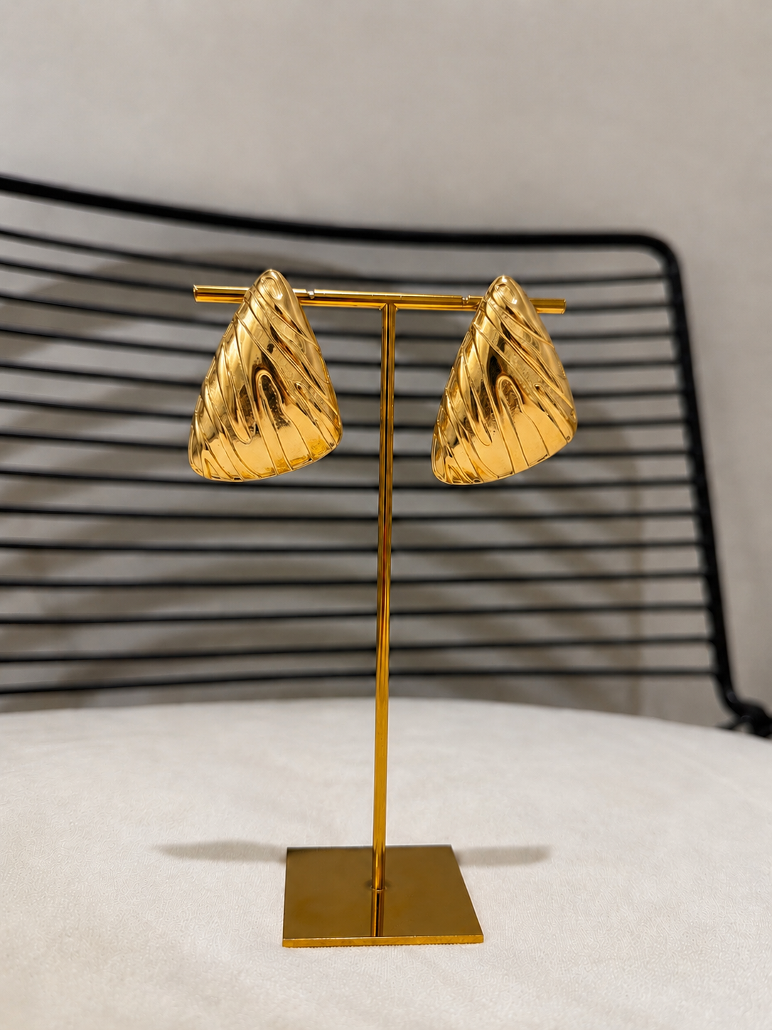 Boucles d’oreilles dorées triangles