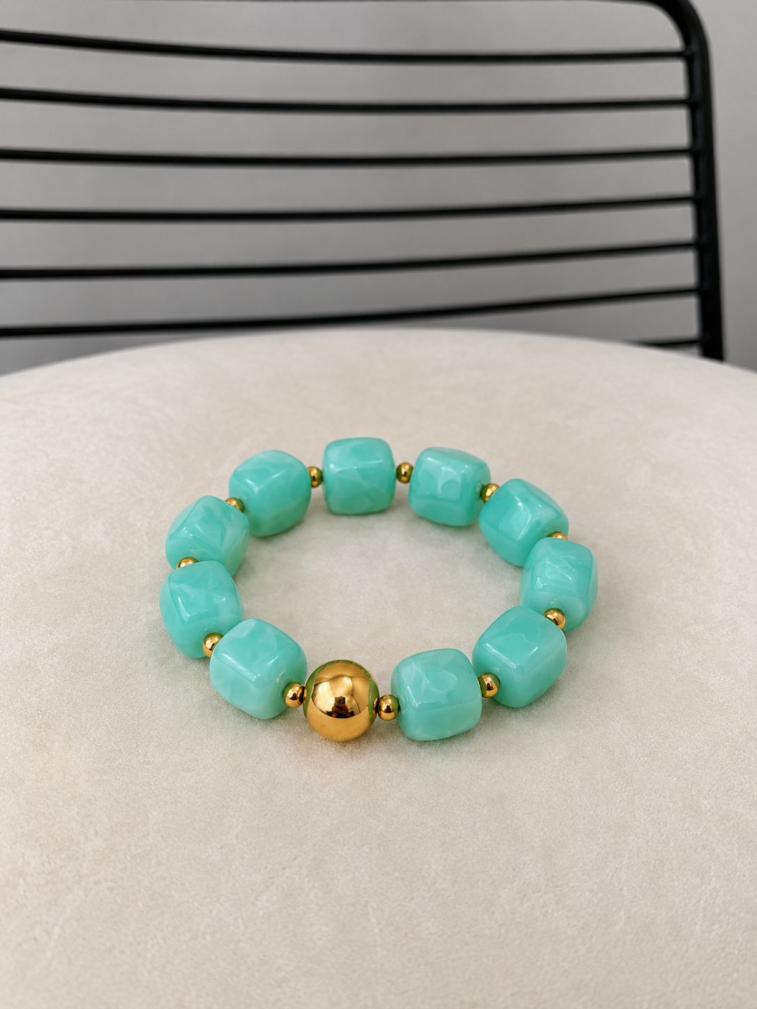 Bracelet à perles carrées turquoises
