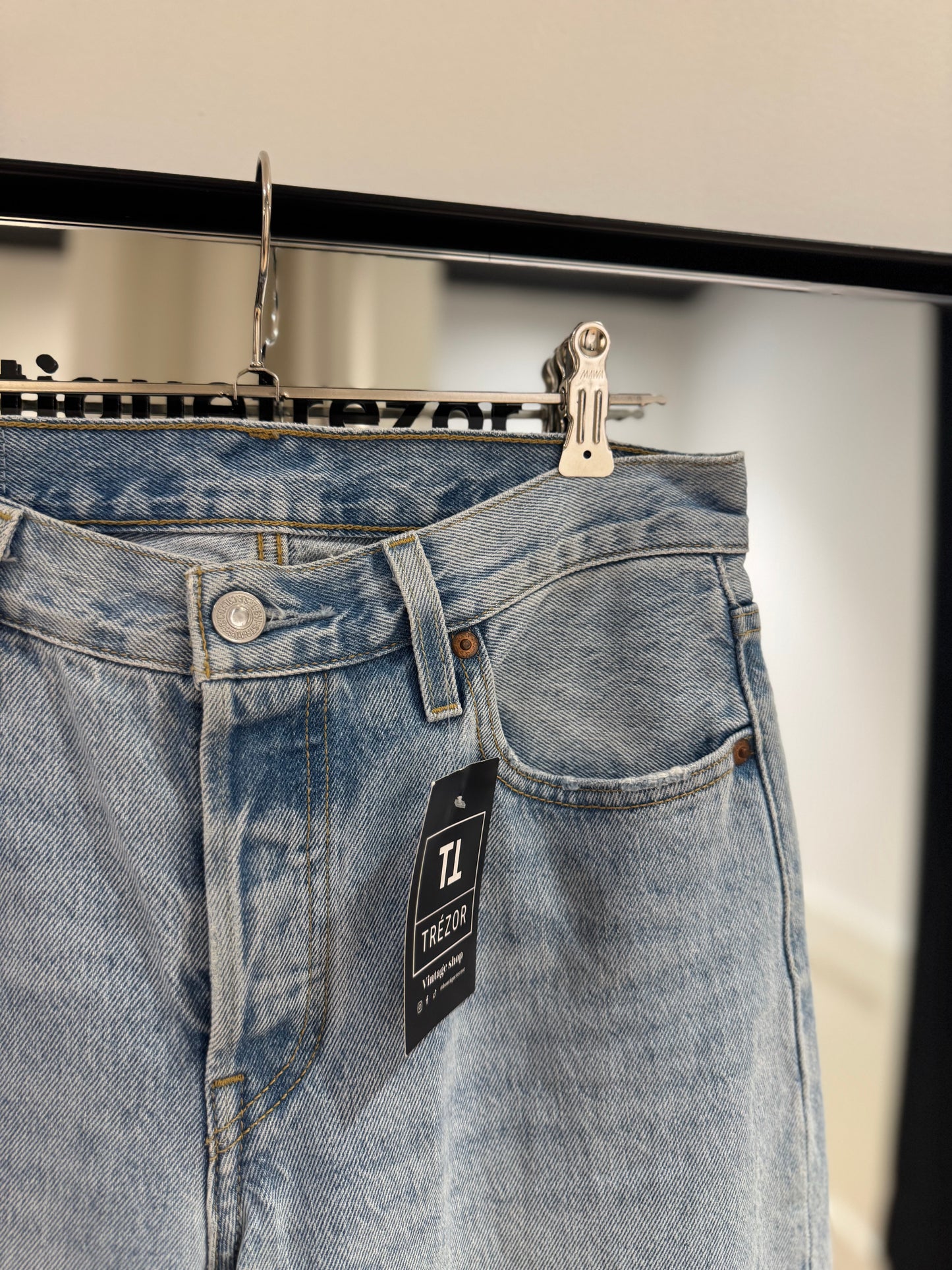 Jean Levis 501 34