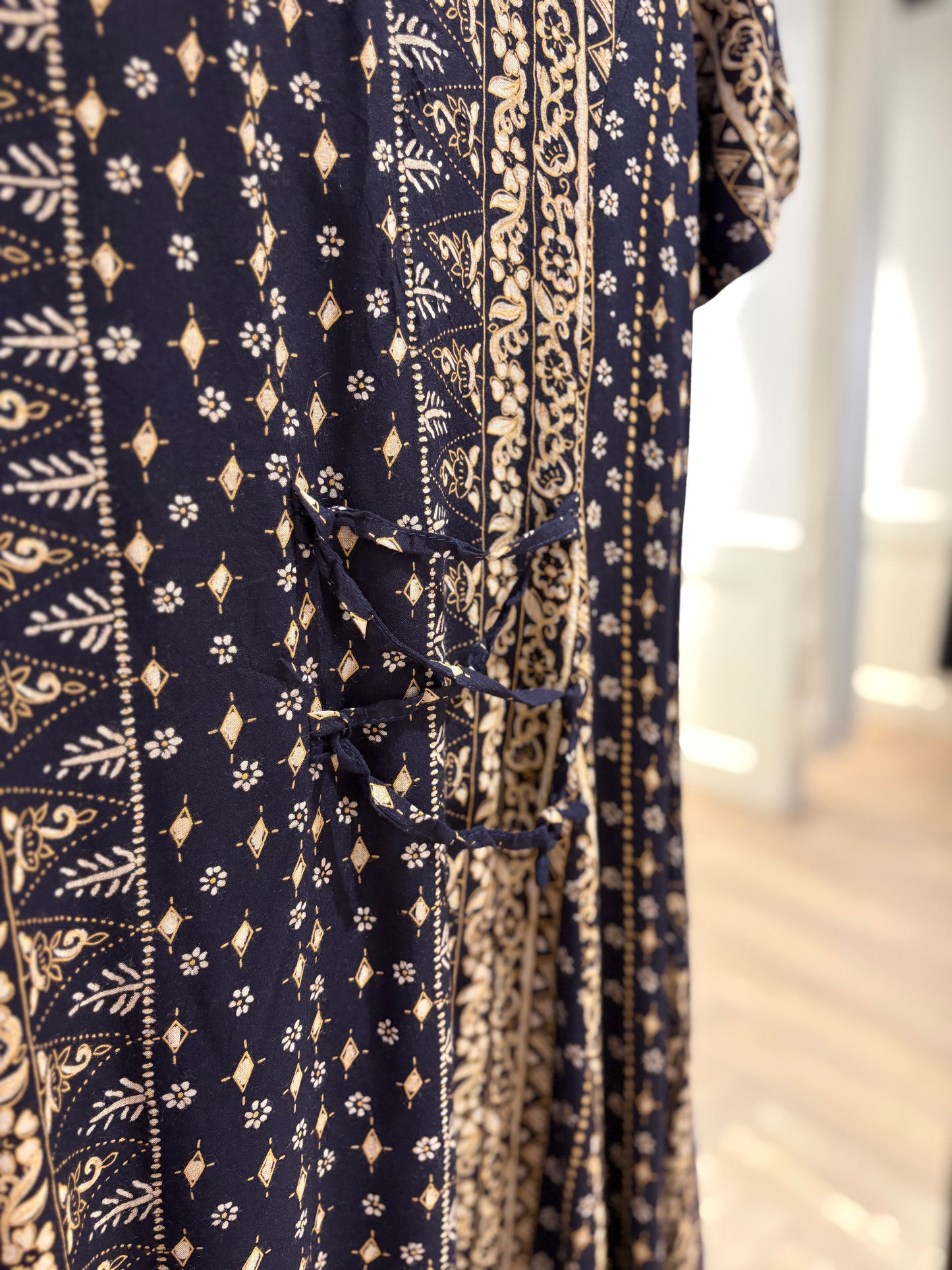Robe vintage à motifs L