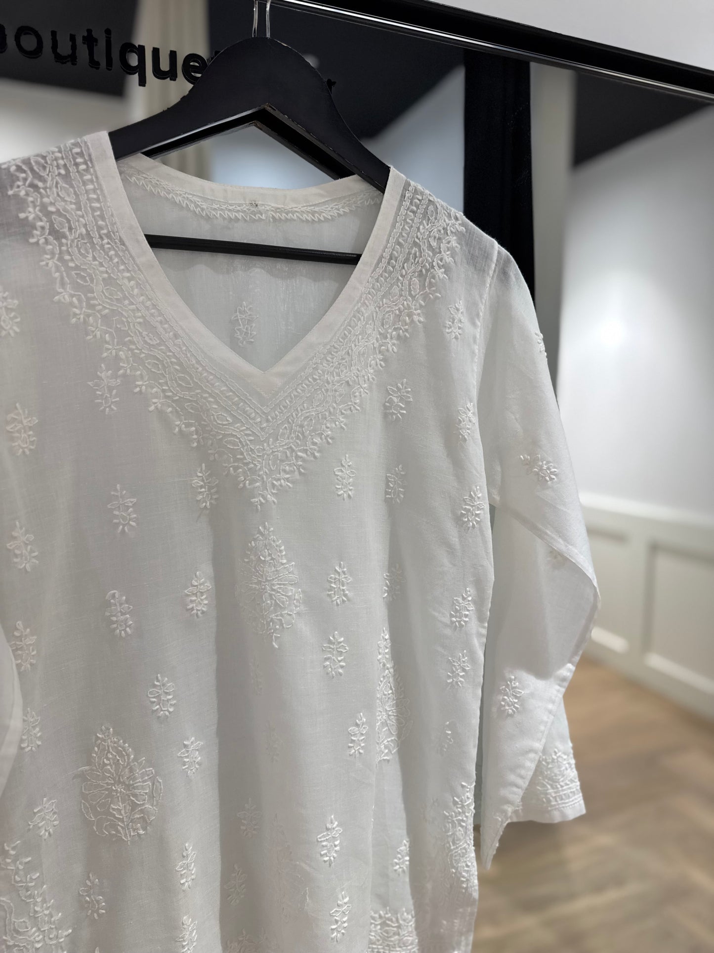 Blouse blanche brodée S