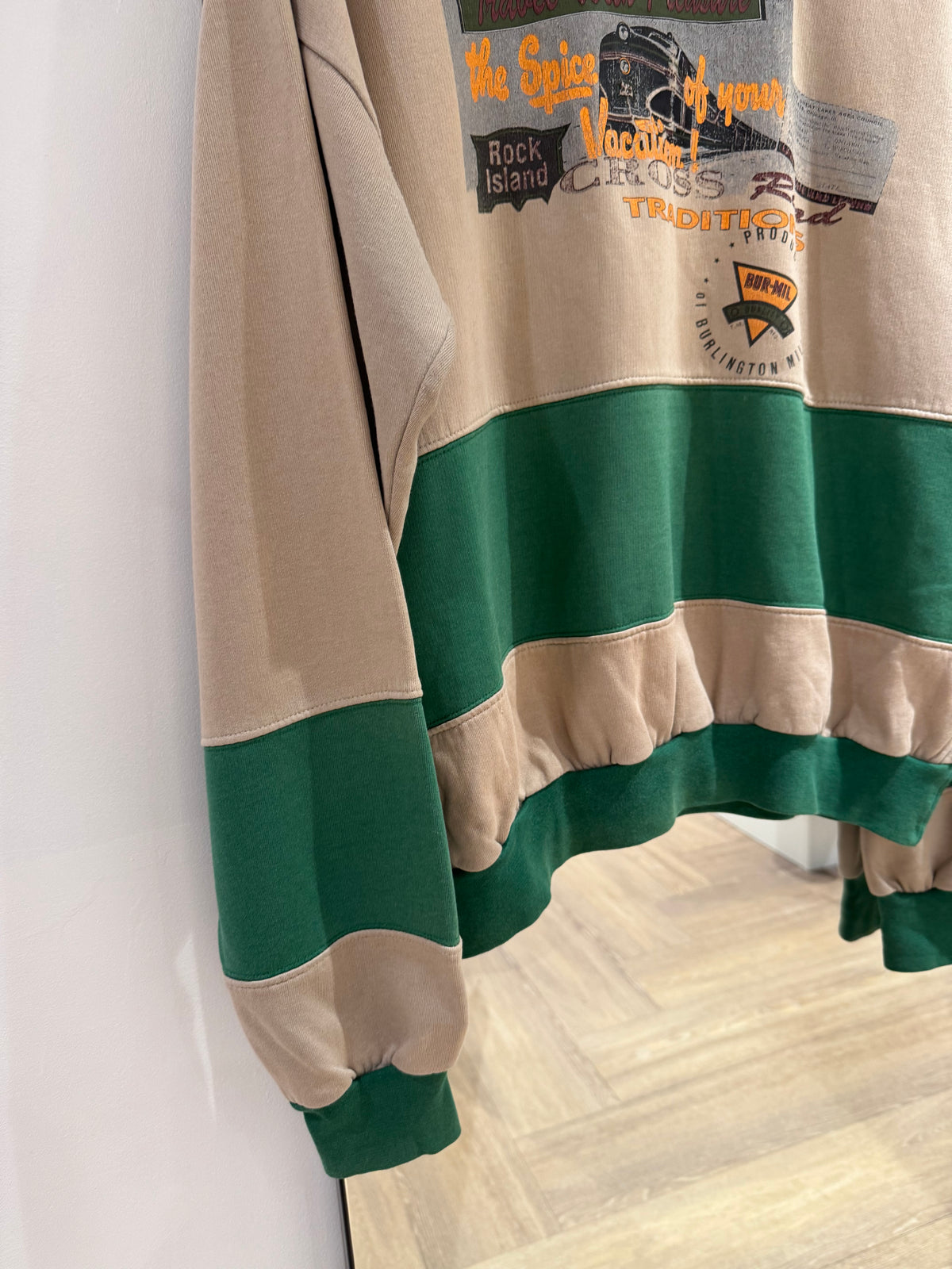 Sweat vintage à motifs L