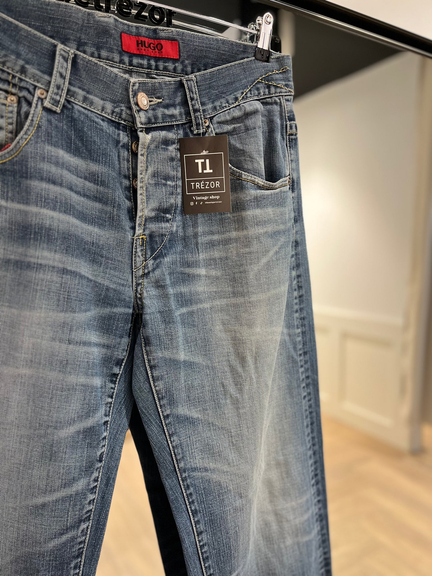 Jean Hugo Boss 44
