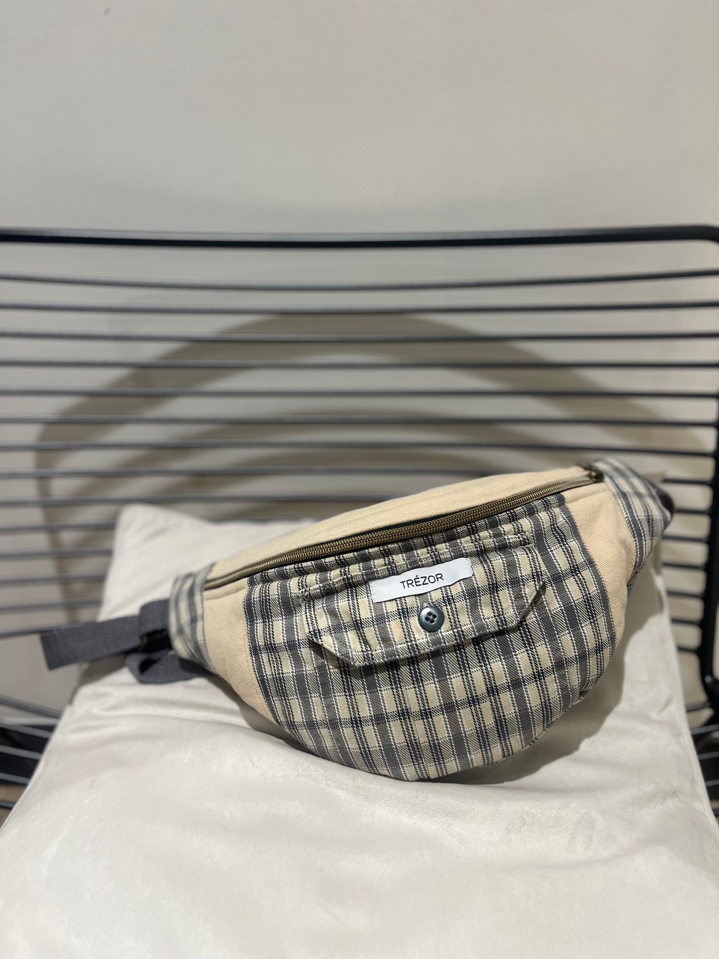 Sac banane en tissu upcycle