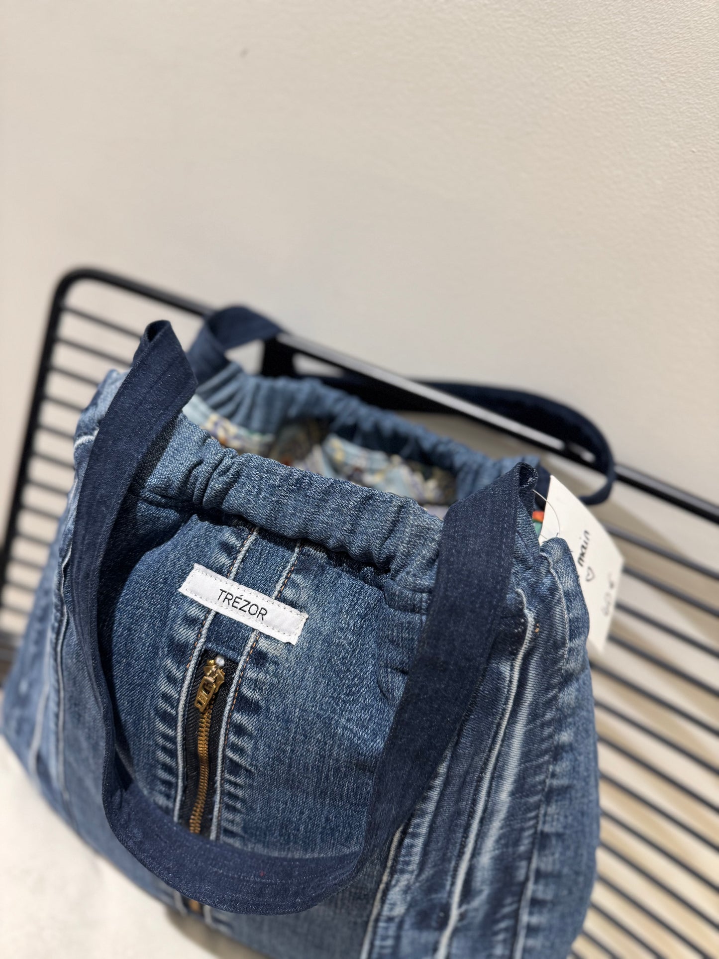 Sac seau en jean upcyclé Trézor
