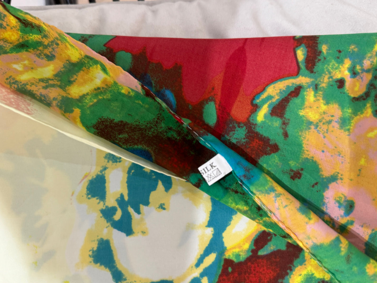 Foulard en soie à fleurs