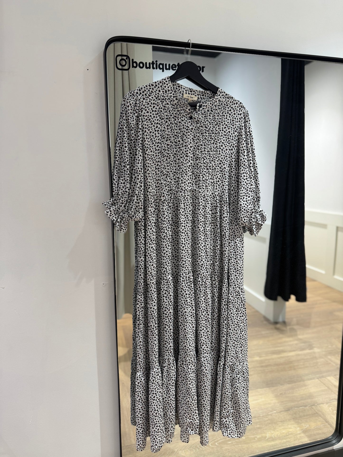 Robe longue à motifs léopard M