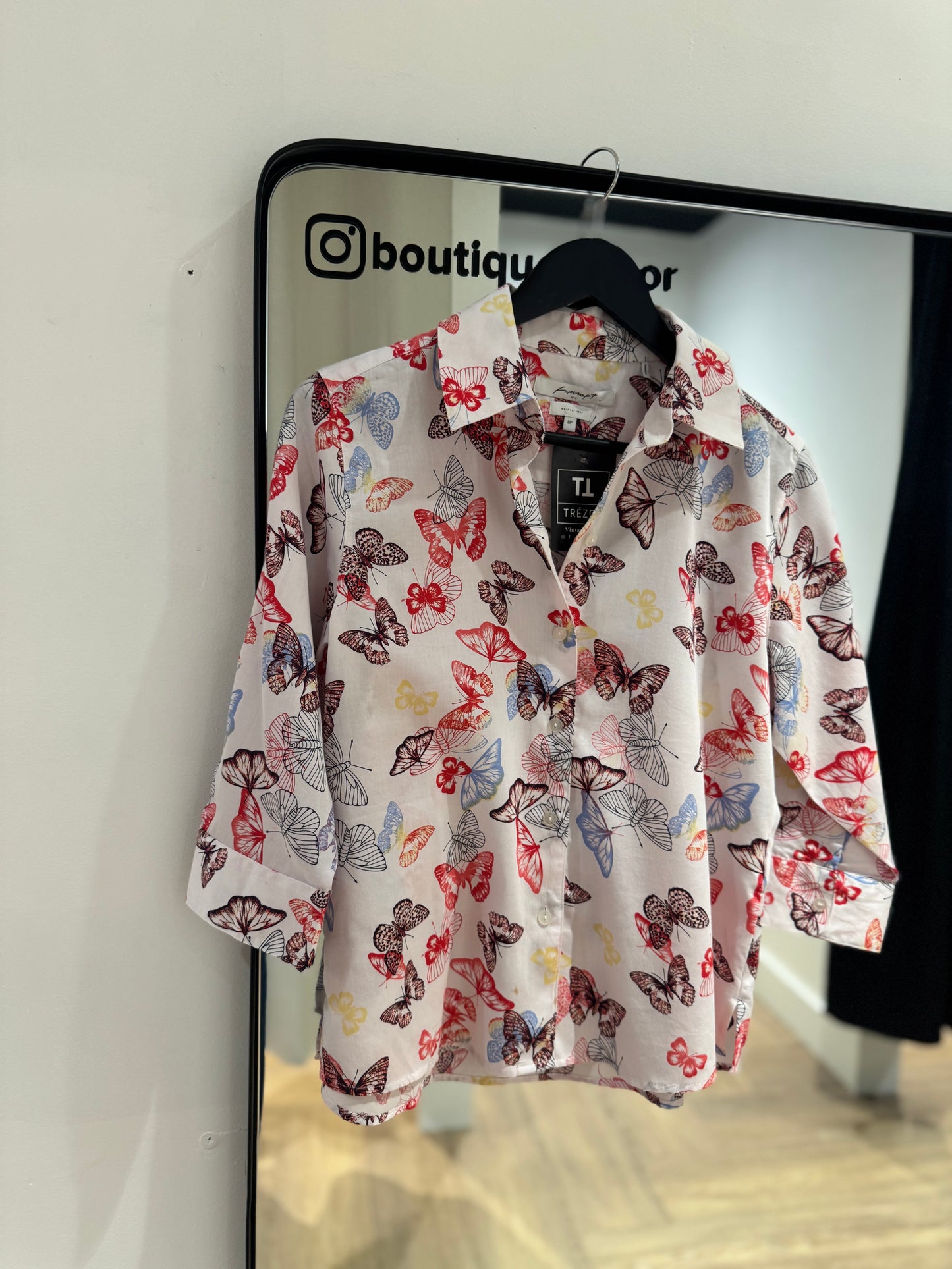 Chemise à motifs papillons M