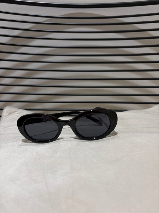 Lunette de soleil noire