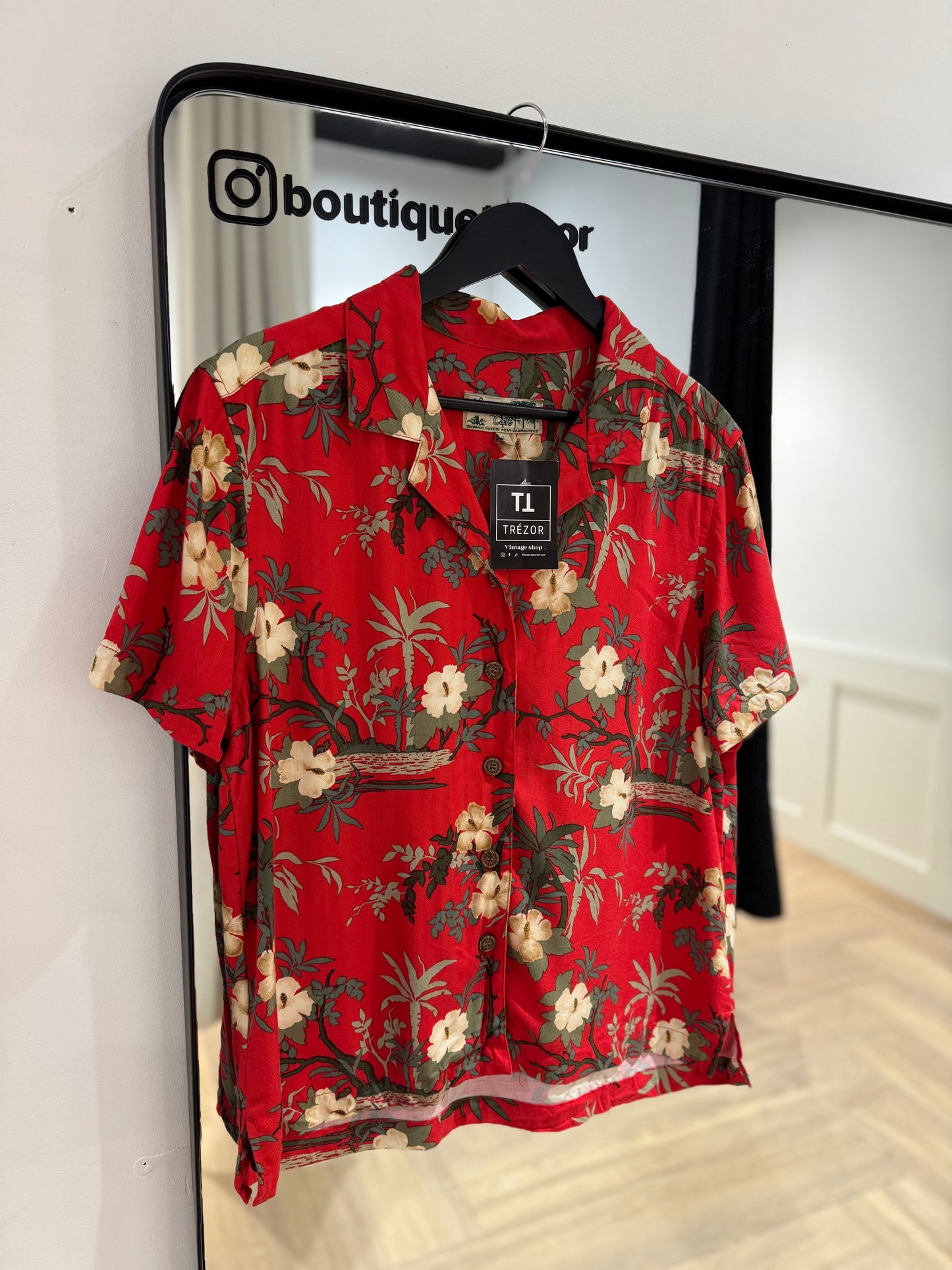 Chemise à fleurs hawaïennes L