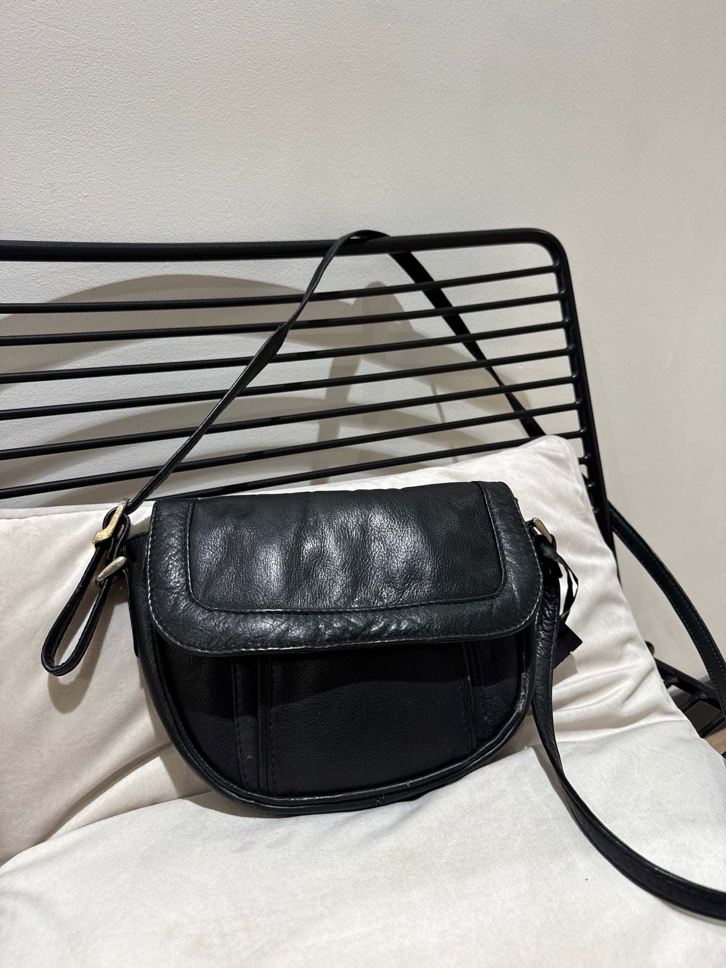Sac bandoulière noir en cuir