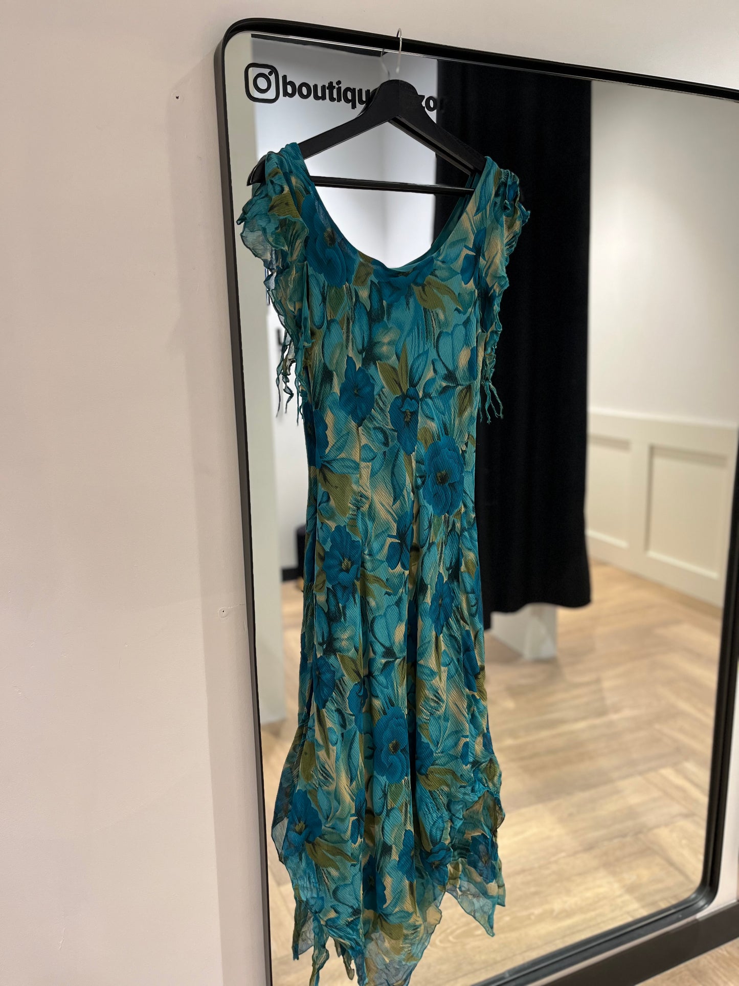 Robe à volants M