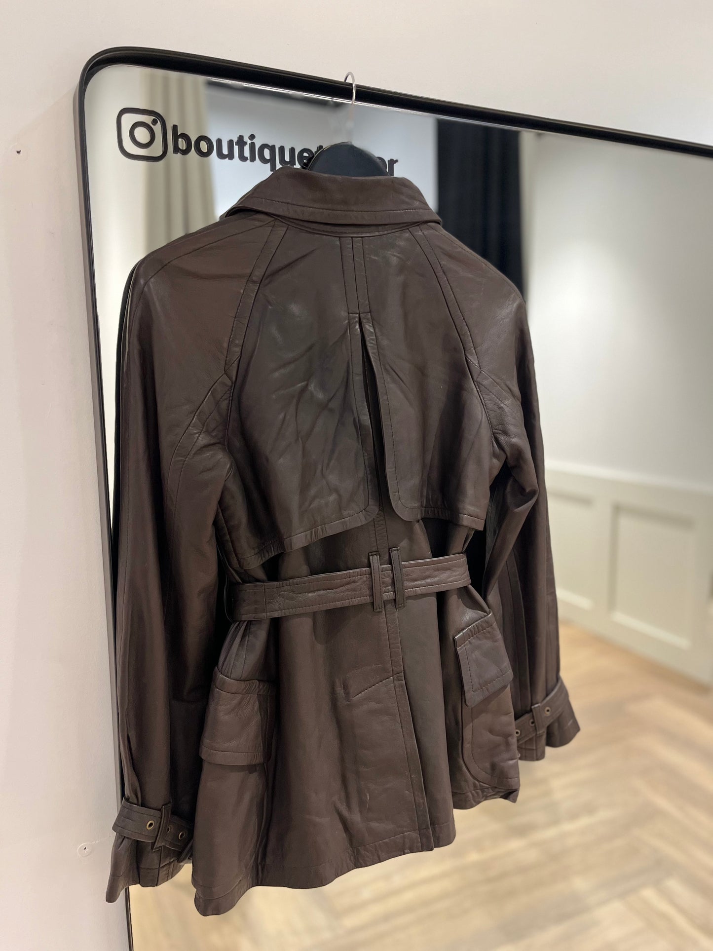 Trench court en cuir S