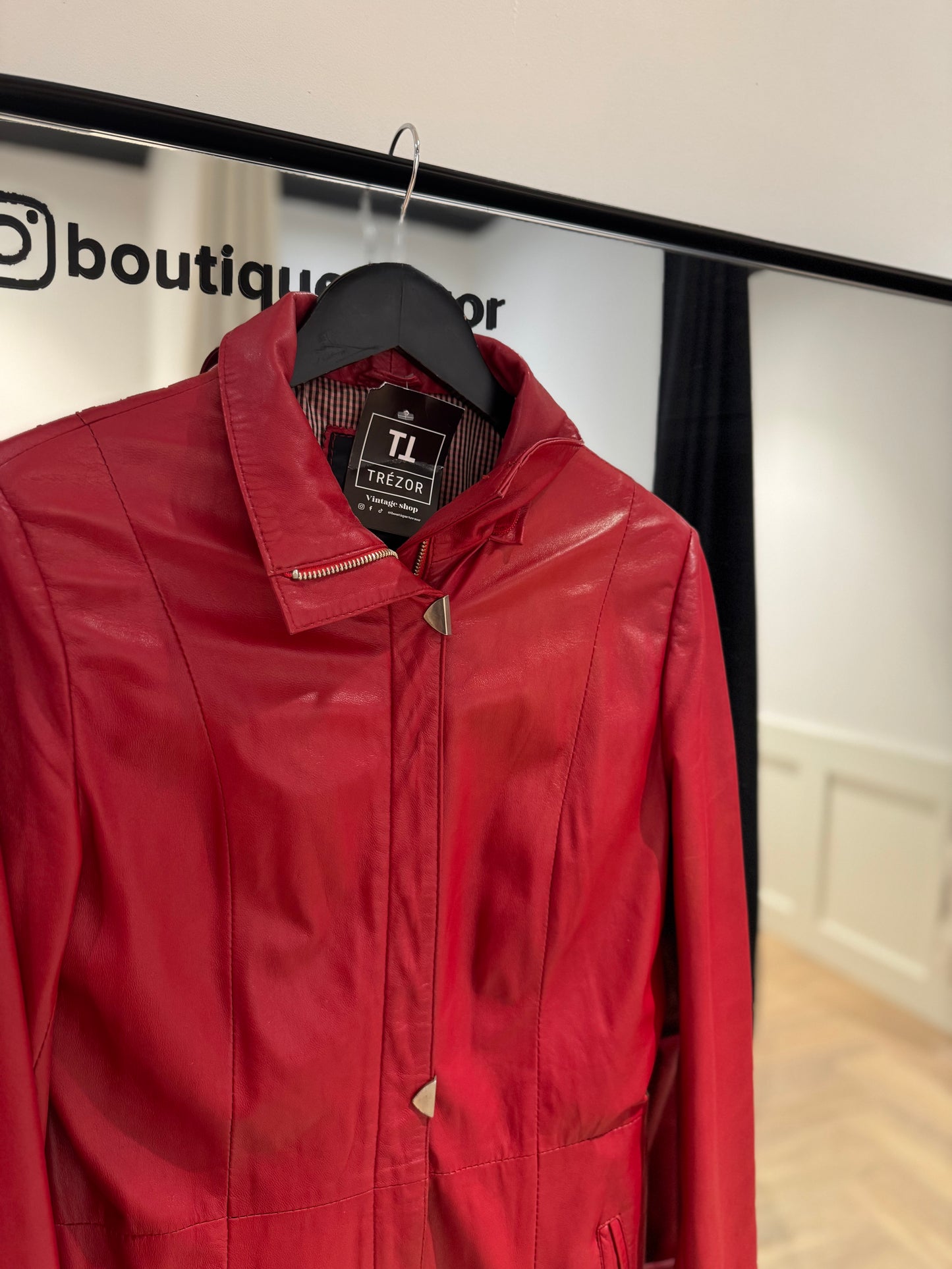Trench en cuir rouge vintage M