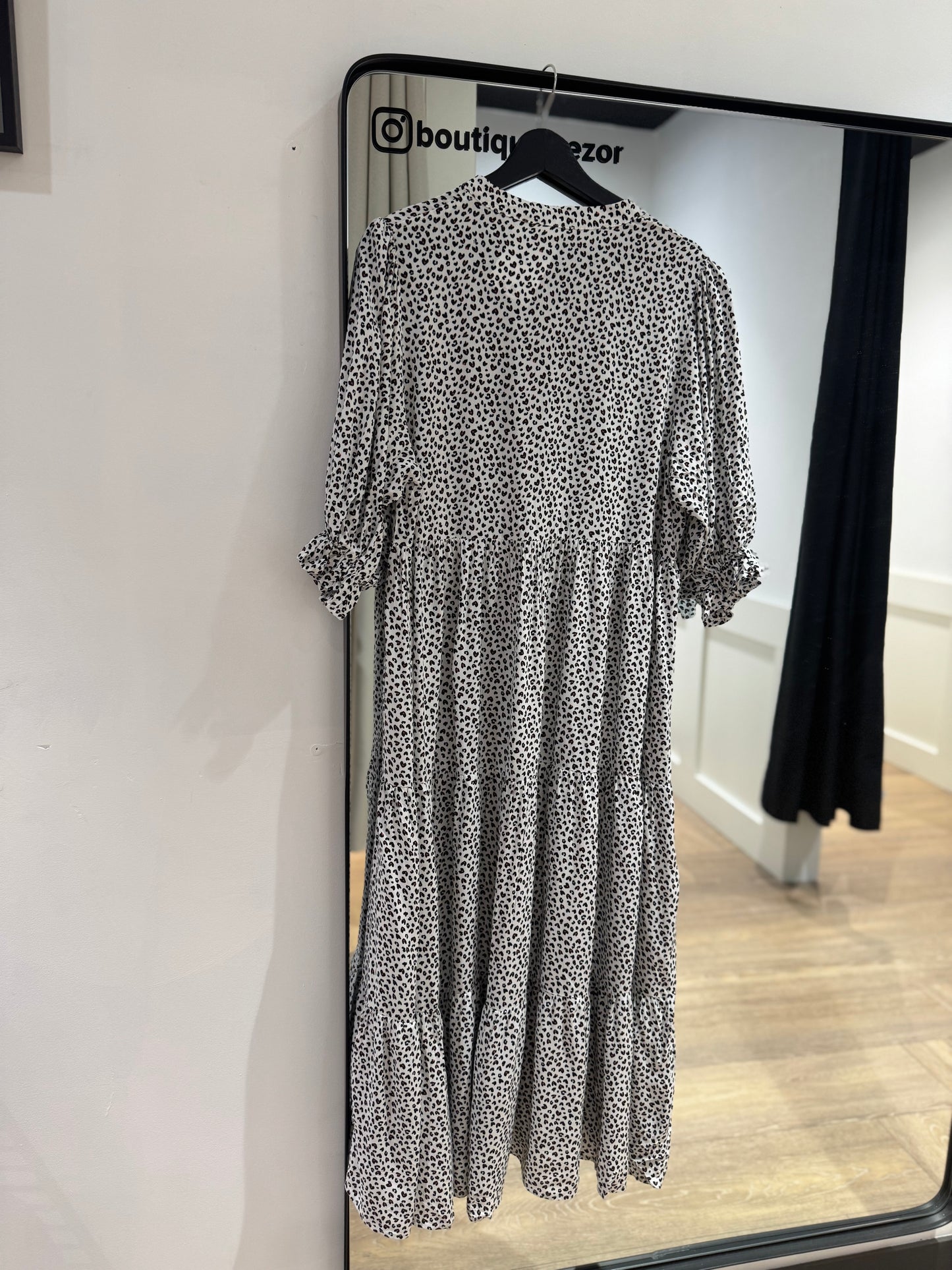 Robe longue à motifs léopard M