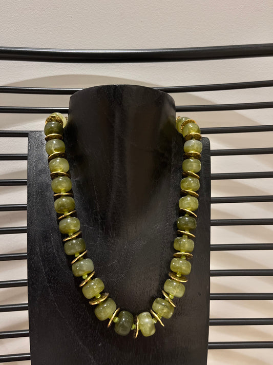 Collier à perle verte