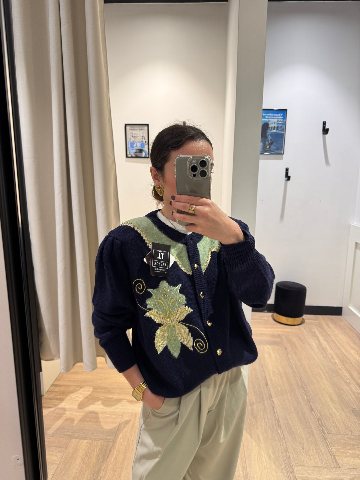 Cardigan vintage à broderies L