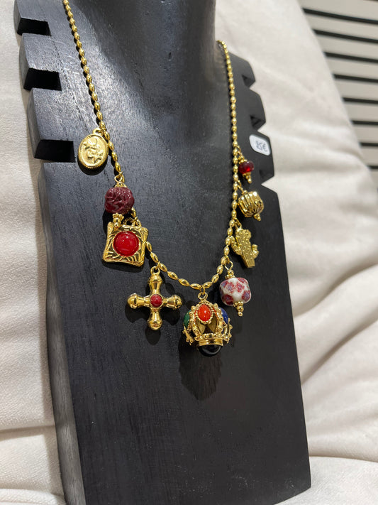 Collier à breloques